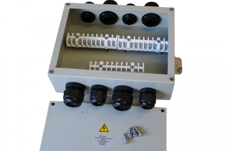 КС-30  Коробка соединительная металлическая, IP65  с сальниками (MG-25-4 шт., MG-32-4 шт.)